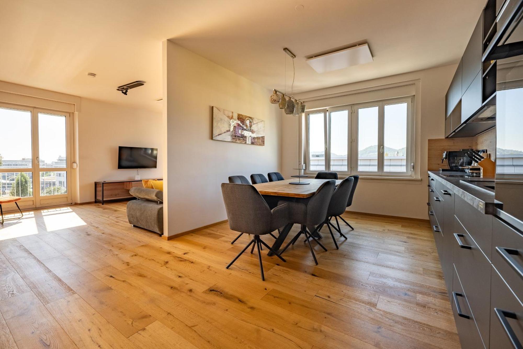 Tamliving Center Luxury 4 Rooms Smart Tv Kitchen Great View Graz Bagian luar foto