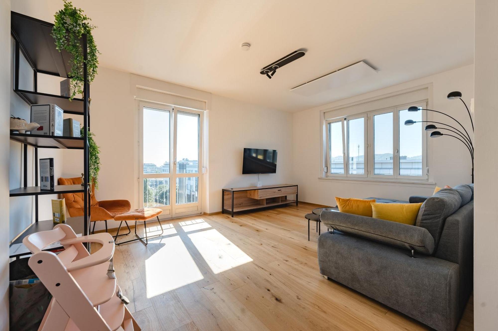 Tamliving Center Luxury 4 Rooms Smart Tv Kitchen Great View Graz Bagian luar foto